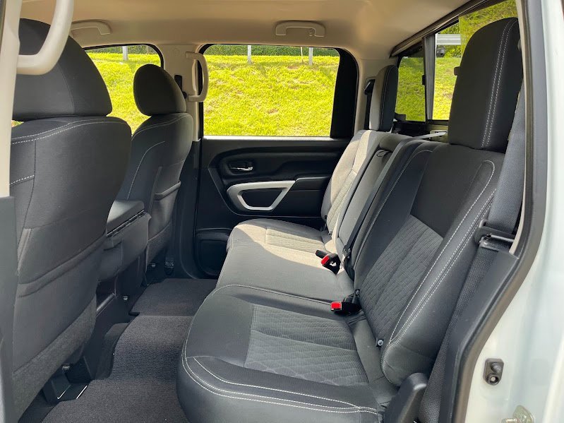 Used 2019 Nissan Titan SV image 41