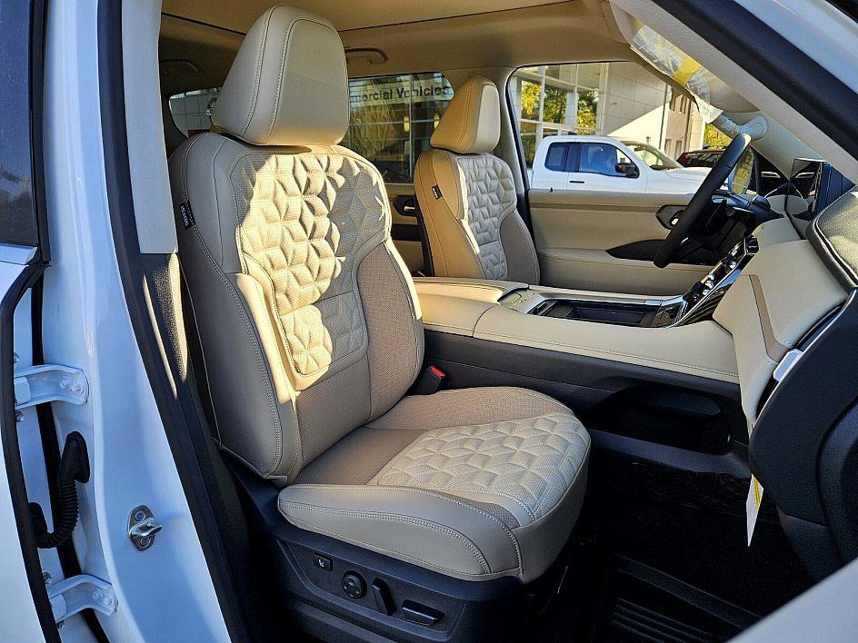 New 2026 Nissan Armada Platinum Reserve image 17