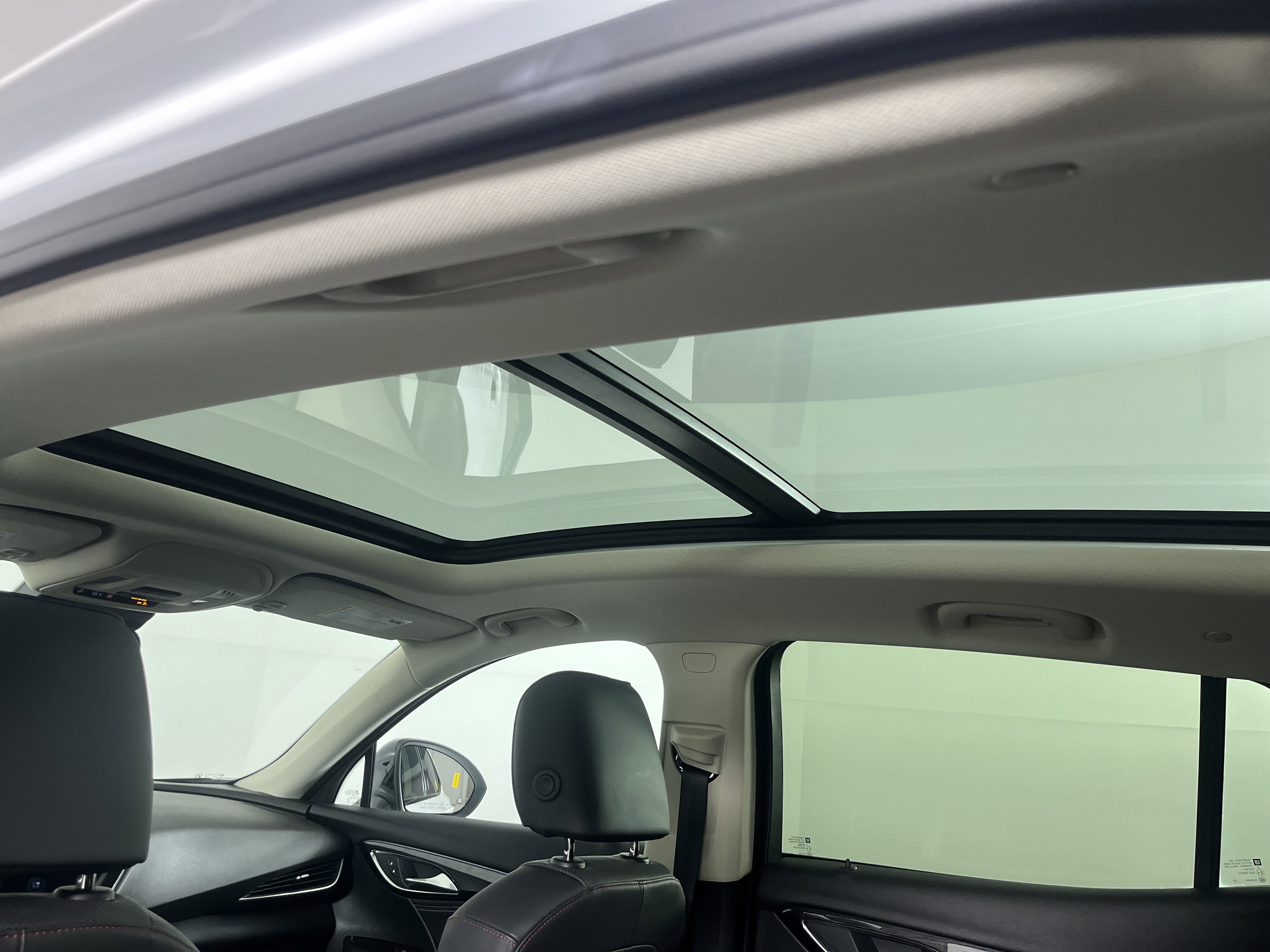 Used 2023 Buick Envision Essence w/ Sport Touring Package image 17