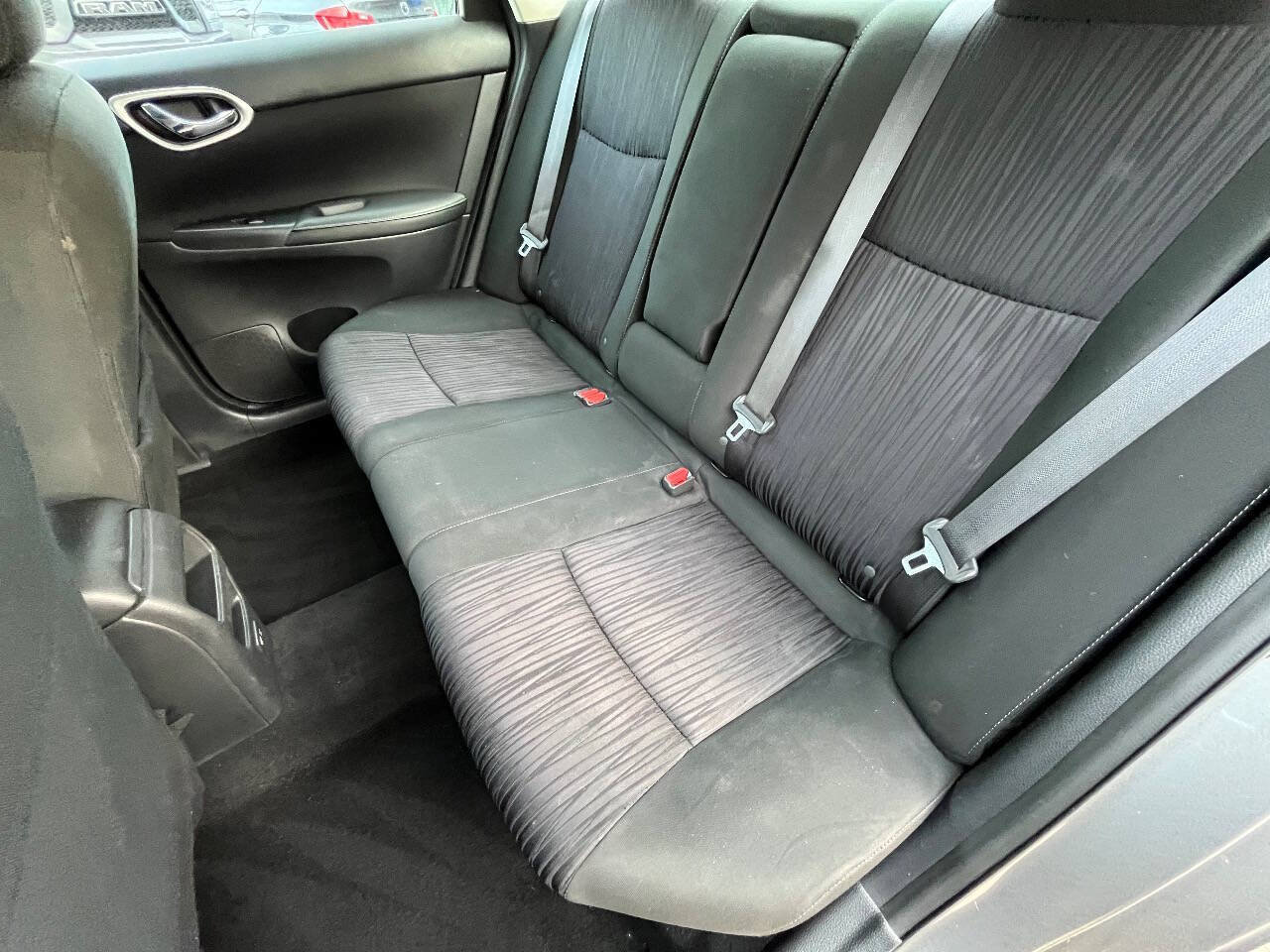 Used 2019 Nissan Sentra SV w/ Special Edition Package FWD image 11