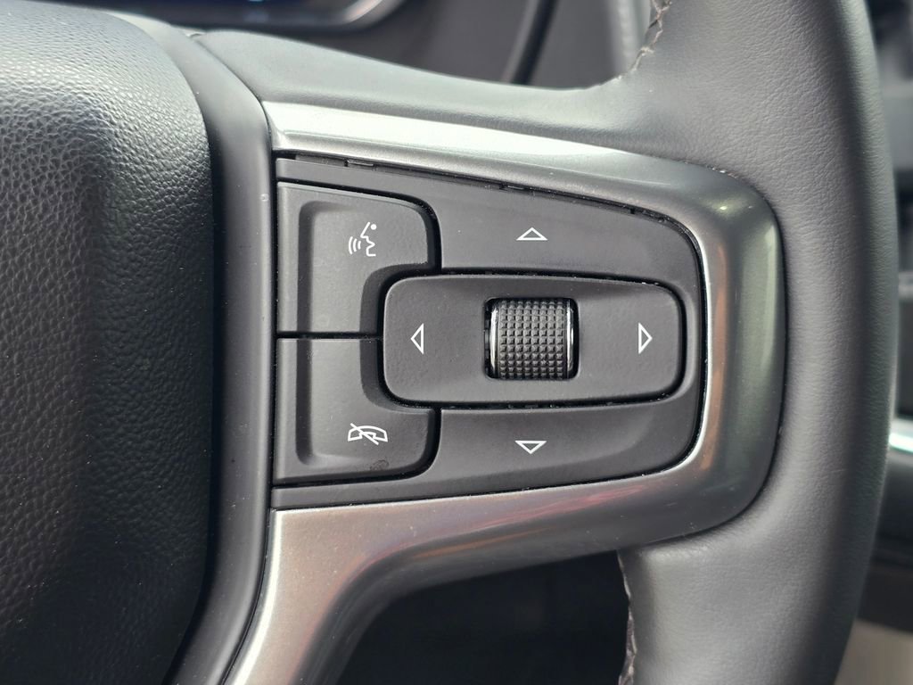 Used 2024 Chevrolet Tahoe Z71 w/ Luxury Package image 24