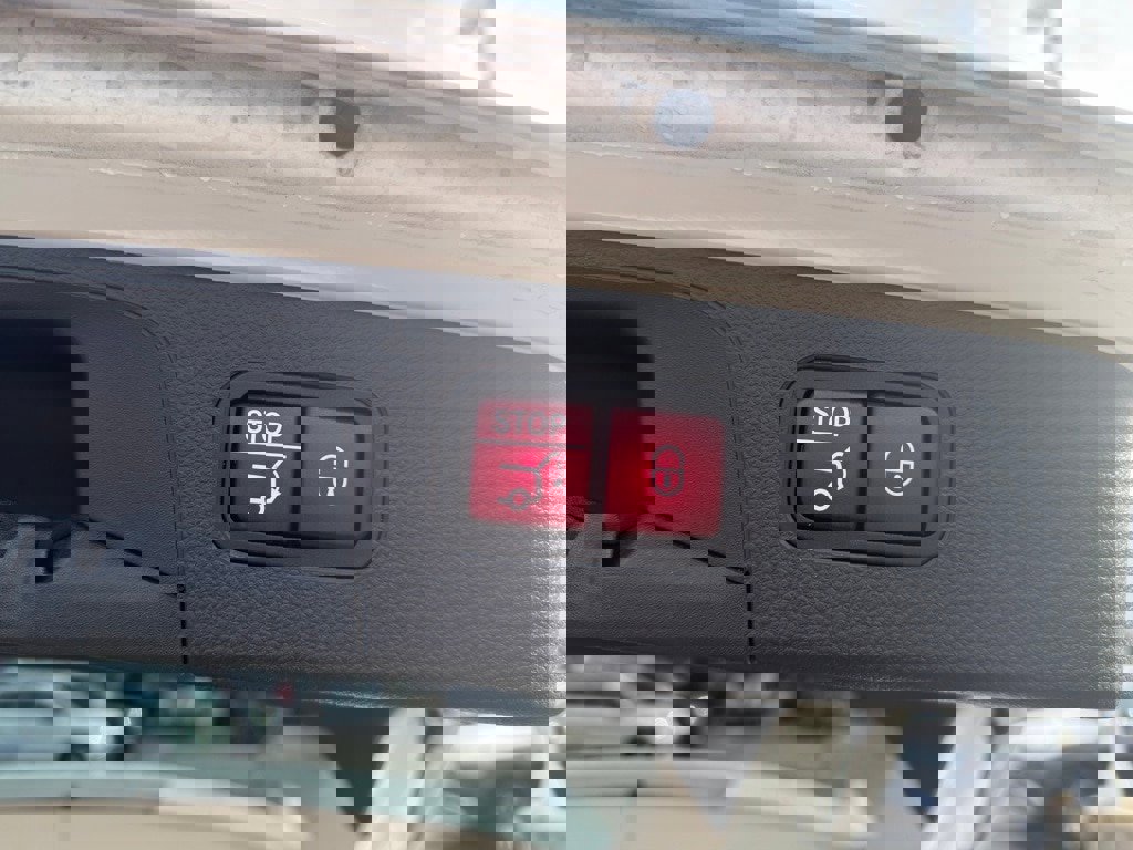 Used 2022 Mercedes-Benz GLC 300 4MATIC image 28