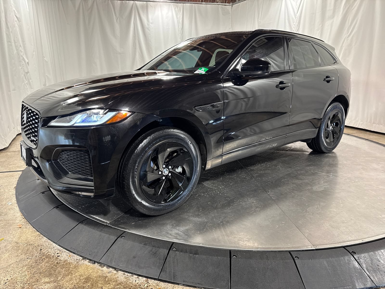 Used 2025 Jaguar F-PACE R-Dynamic S AWD/4WD video 1