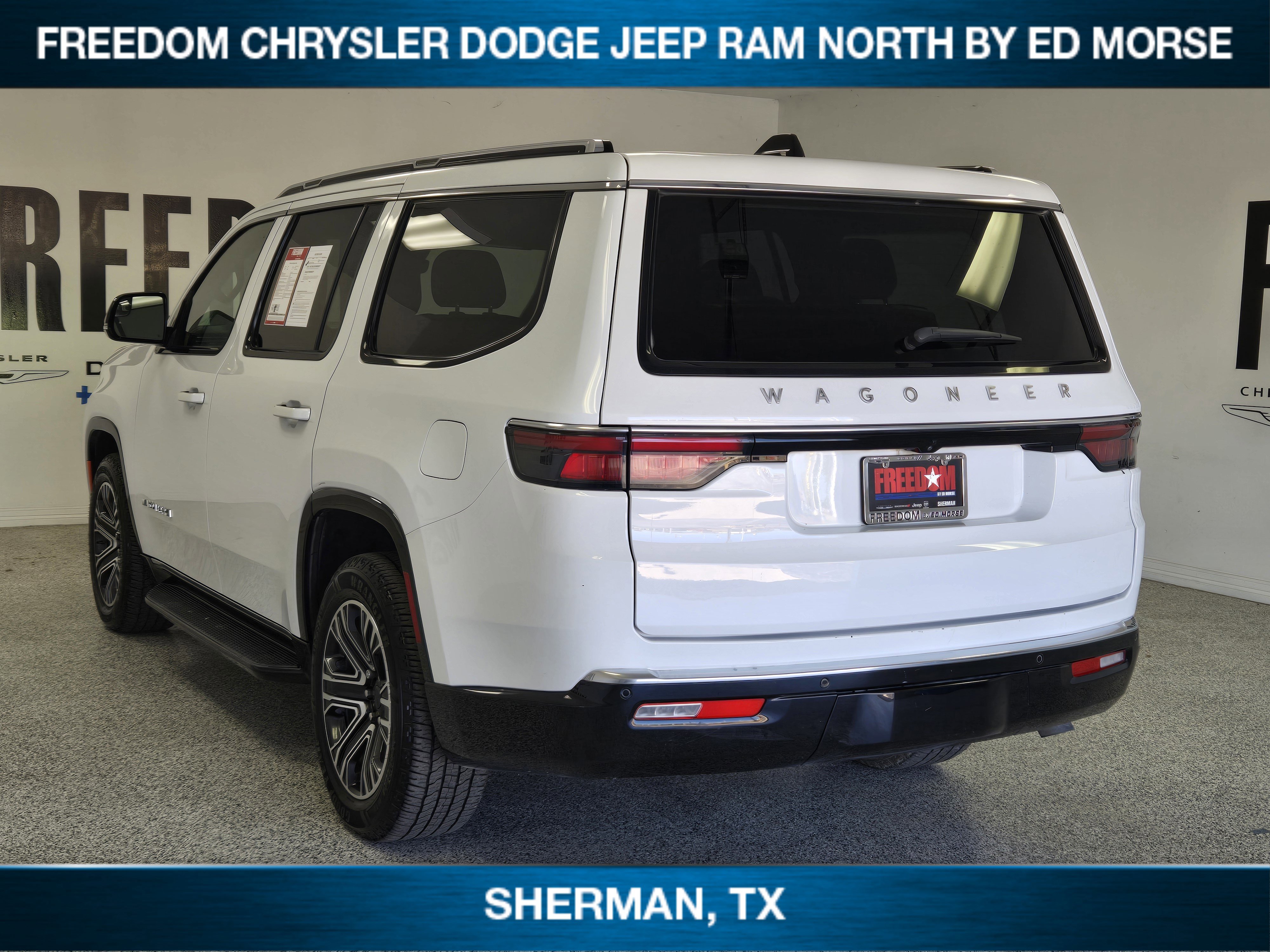 Used 2024 Jeep Wagoneer 4WD w/ Premium Group I image 4