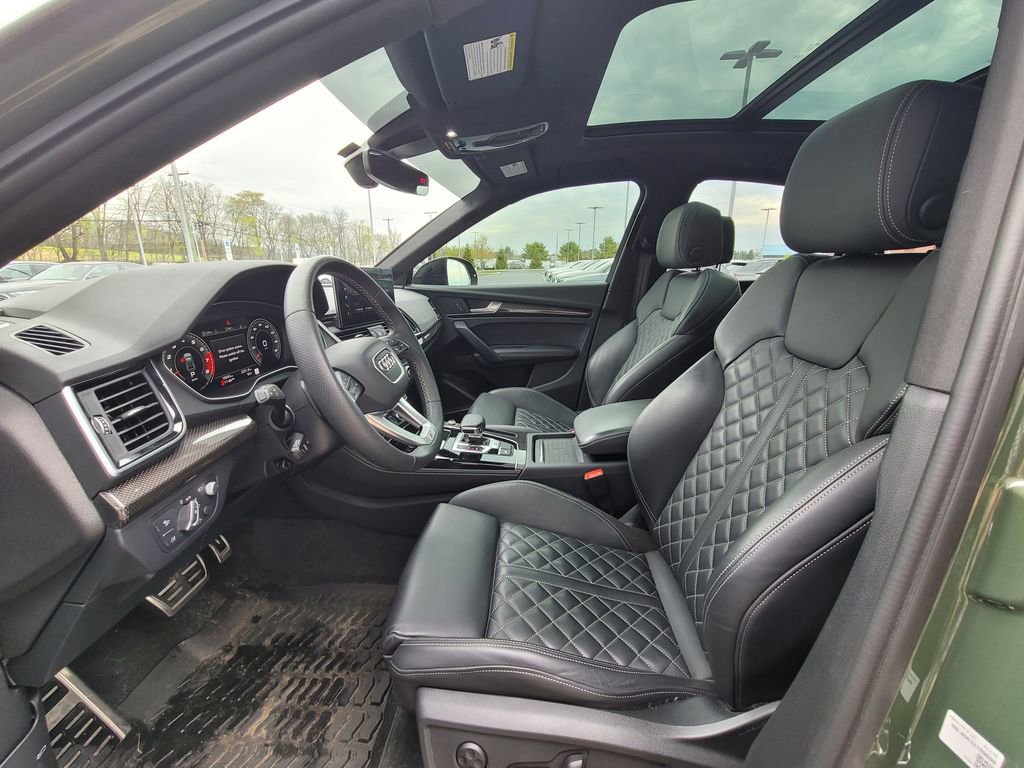 Used 2024 Audi SQ5 Prestige image 11