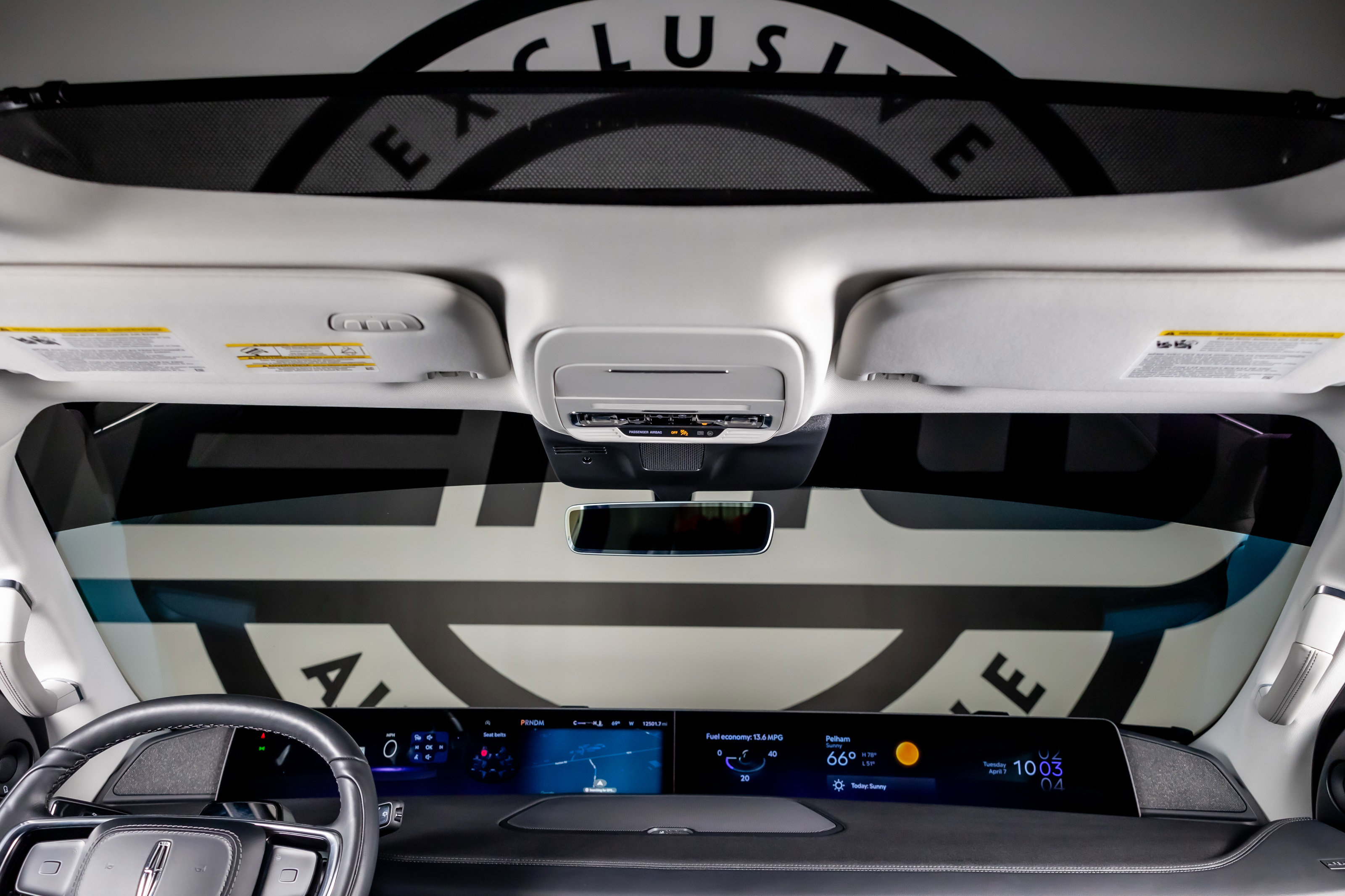 Used 2025 Lincoln Navigator L Reserve image 9