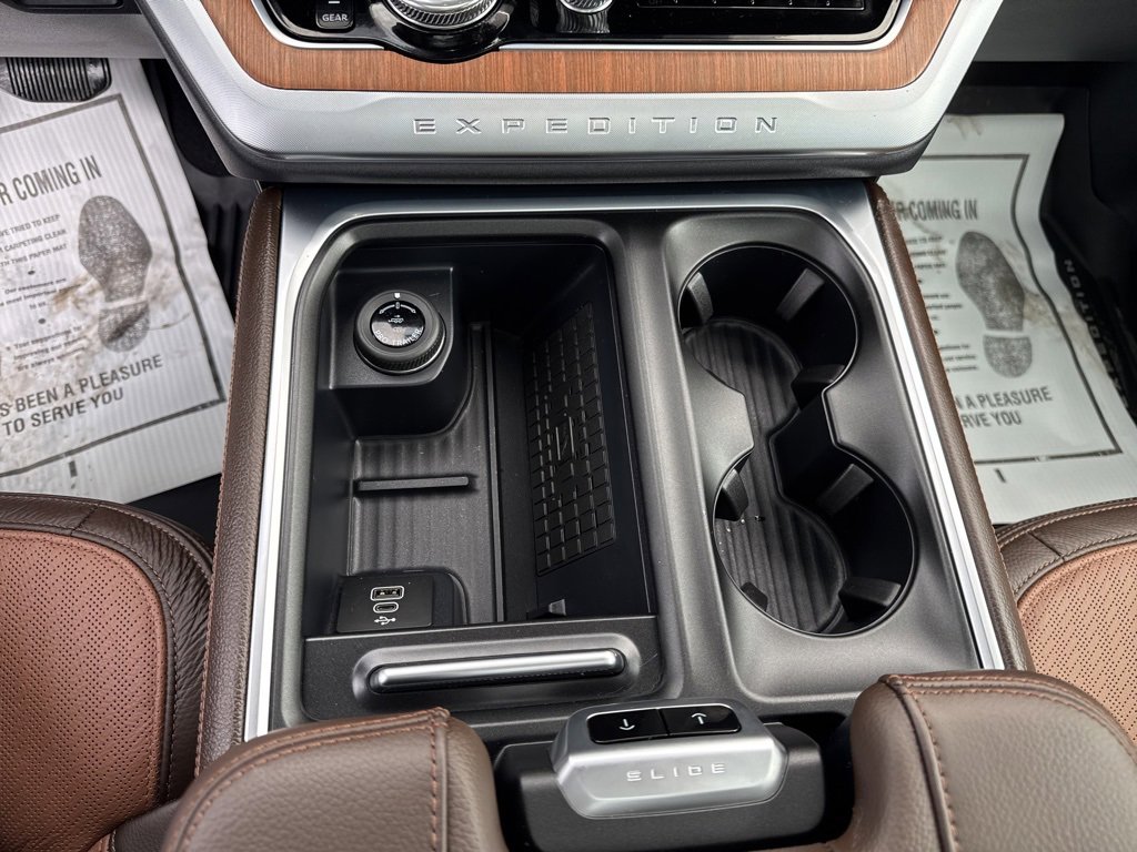 New 2025 Ford Expedition King Ranch image 21