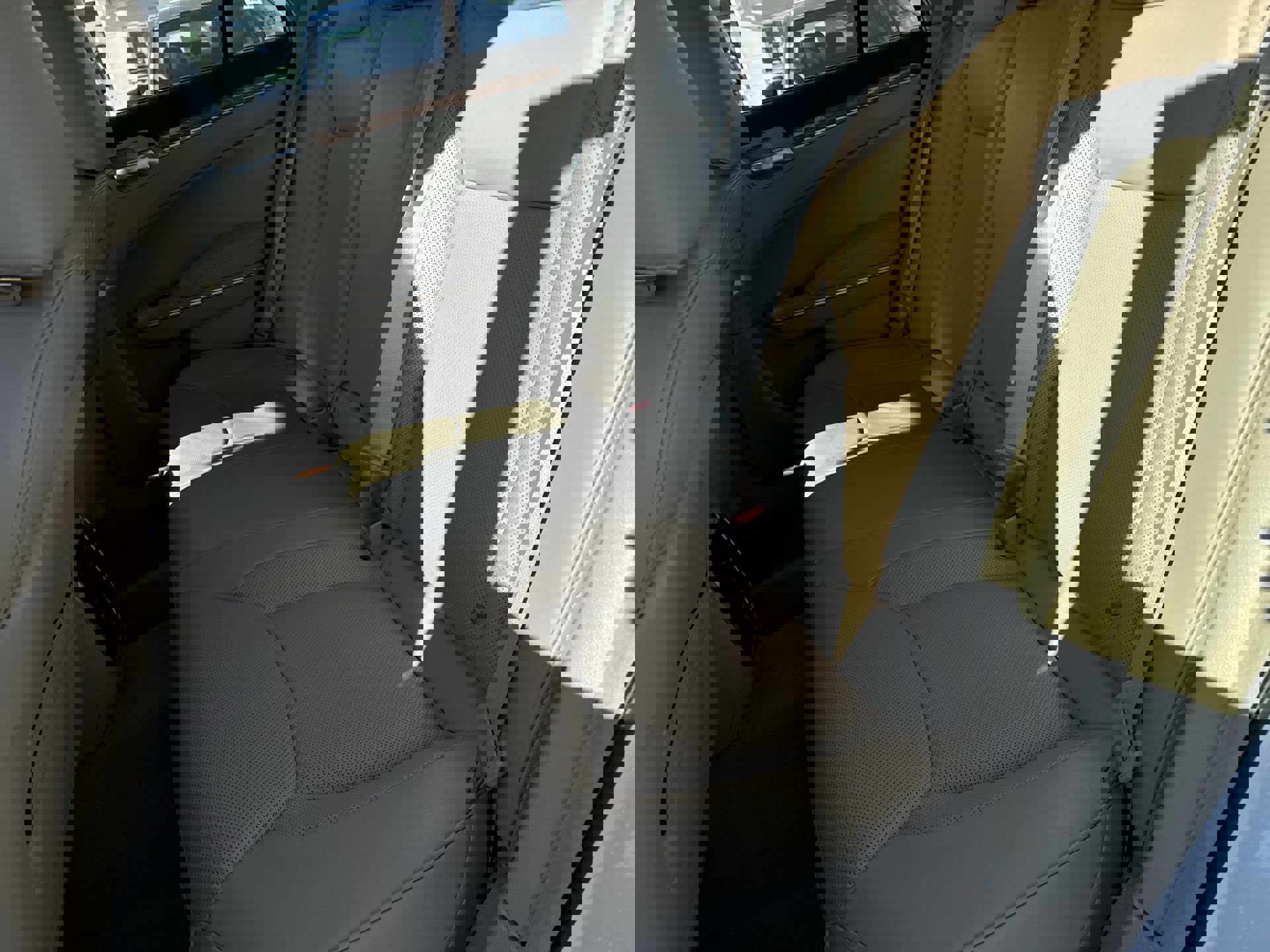 Used 2013 Chrysler 300 C image 24