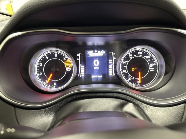 Used 2019 Jeep Cherokee Latitude w/ Popular Appearance Group AWD/4WD image 12