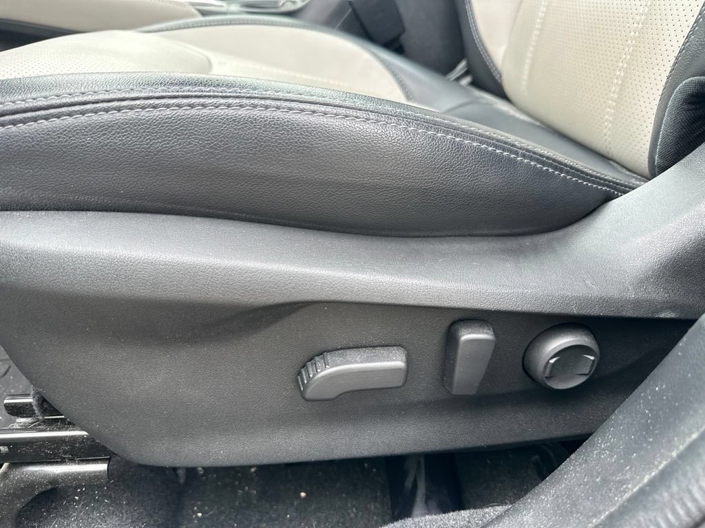 Used 2023 Subaru Forester Limited AWD/4WD image 17