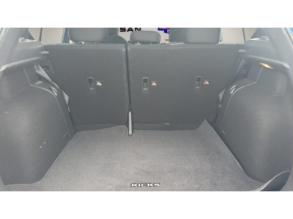 Certified 2025 Nissan Kicks Play S FWD image 8