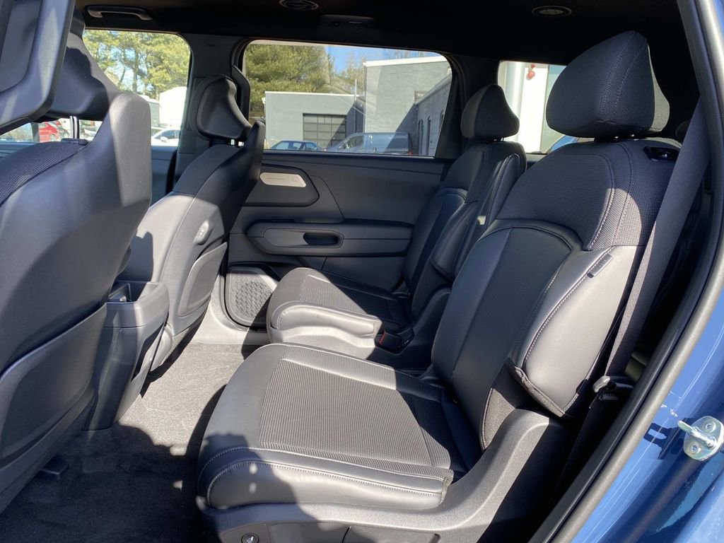 New 2027 Kia Telluride S image 6