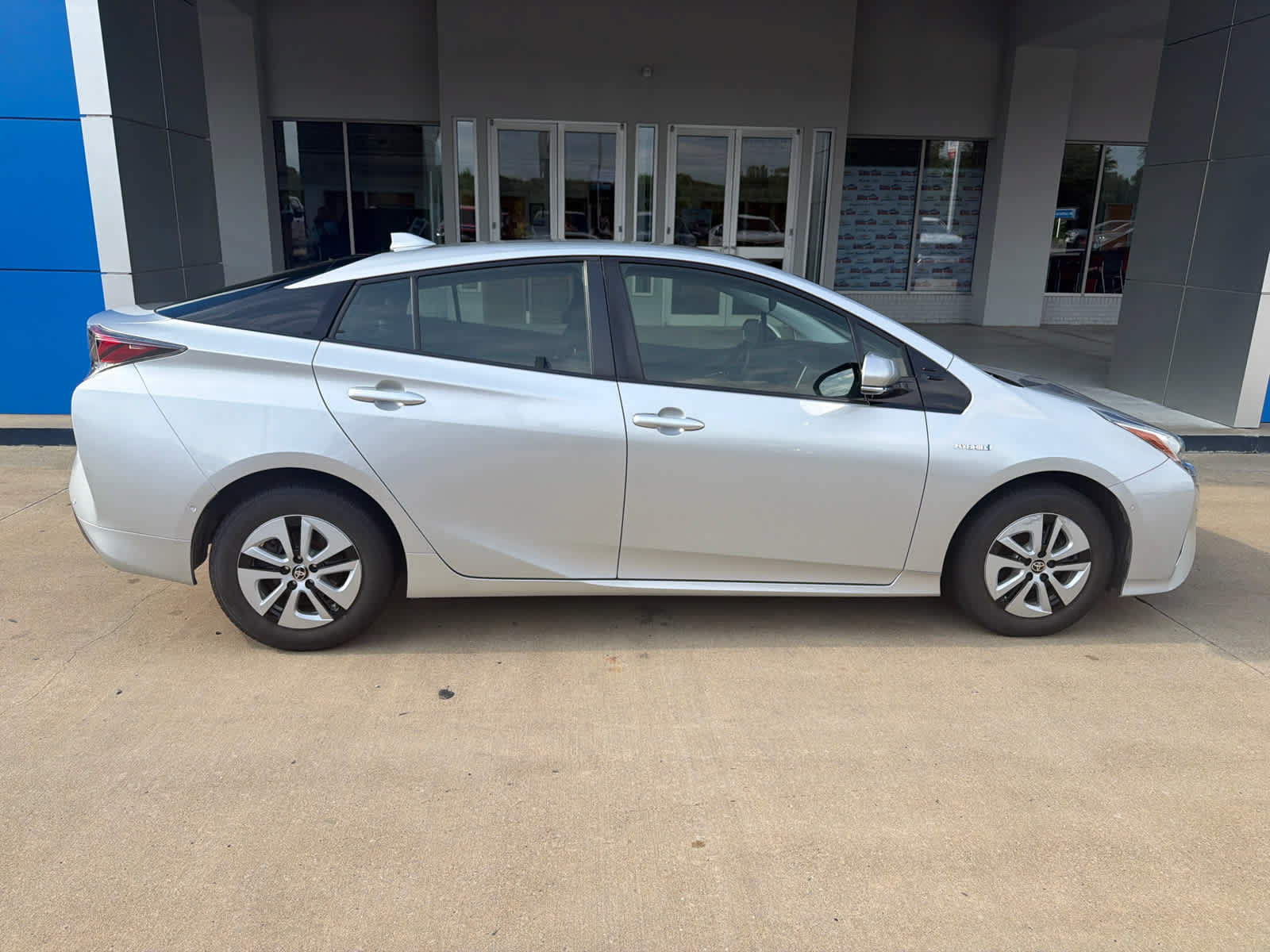 Used 2018 Toyota Prius Two w/ Prius Two Safety Plus Package FWD image 7