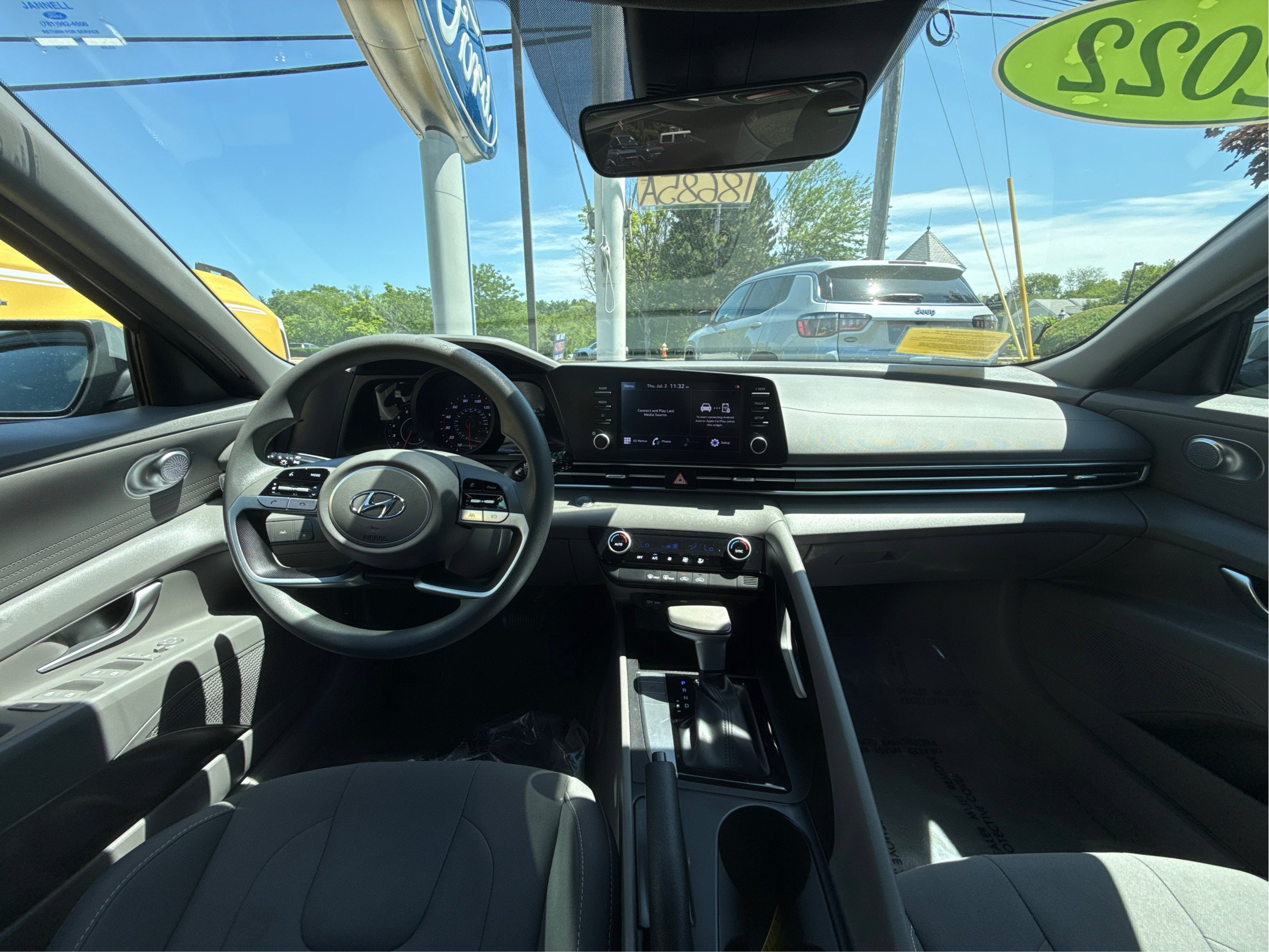 Used 2022 Hyundai Elantra SEL FWD image 25