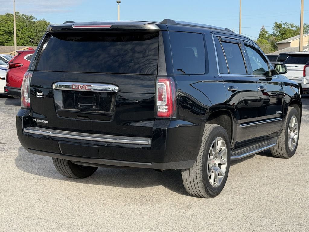 Used 2018 GMC Yukon Denali AWD/4WD image 5