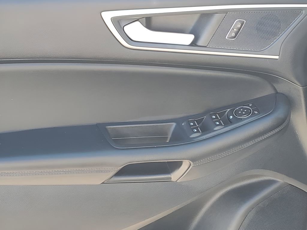 Used 2024 Ford Edge SEL image 41