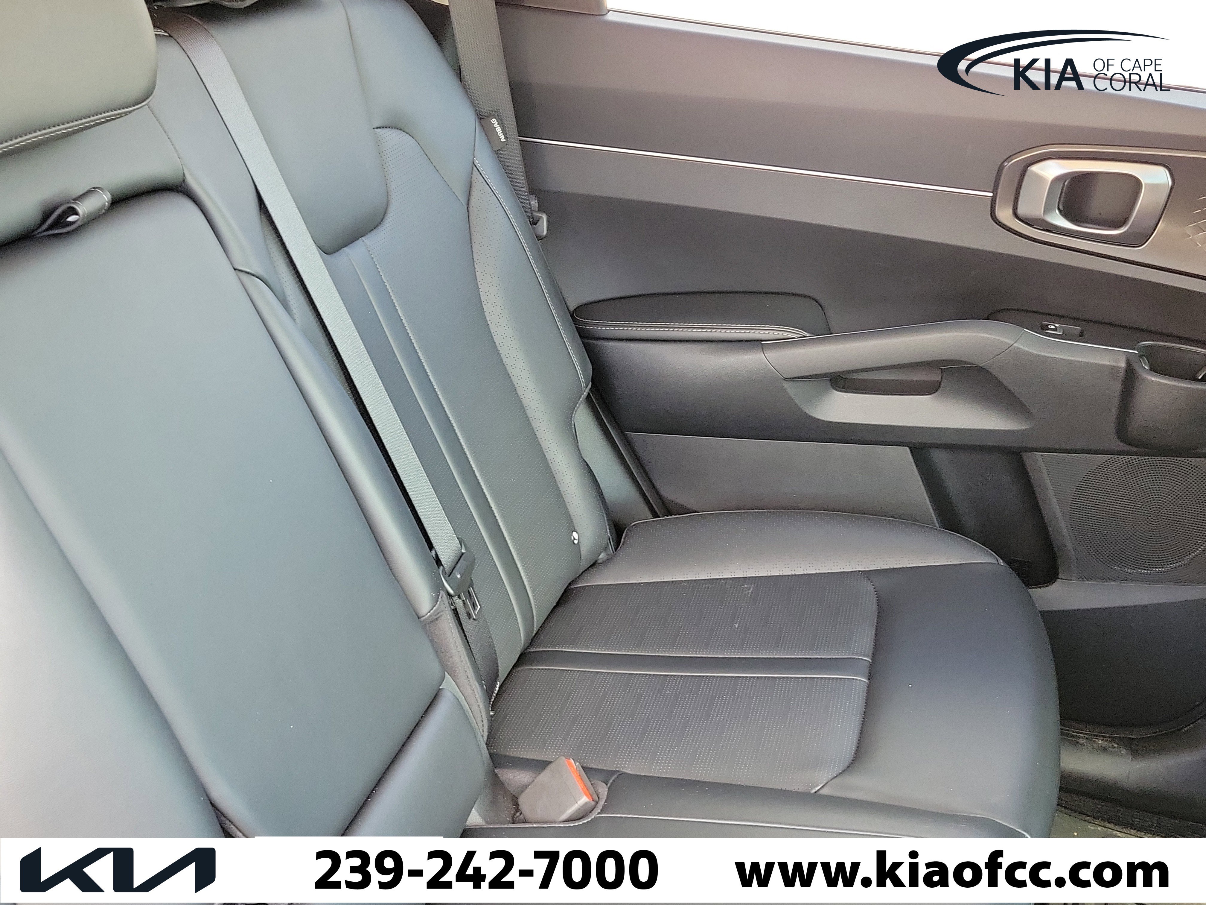 Certified 2025 Kia Sorento S FWD image 11