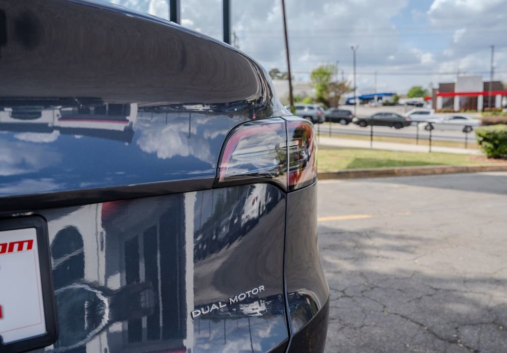 Used 2023 Tesla Model Y Long Range image 27