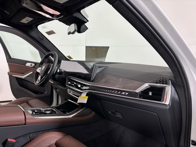 New 2026 BMW X7 xDrive40i w/ Premium Package AWD/4WD image 18