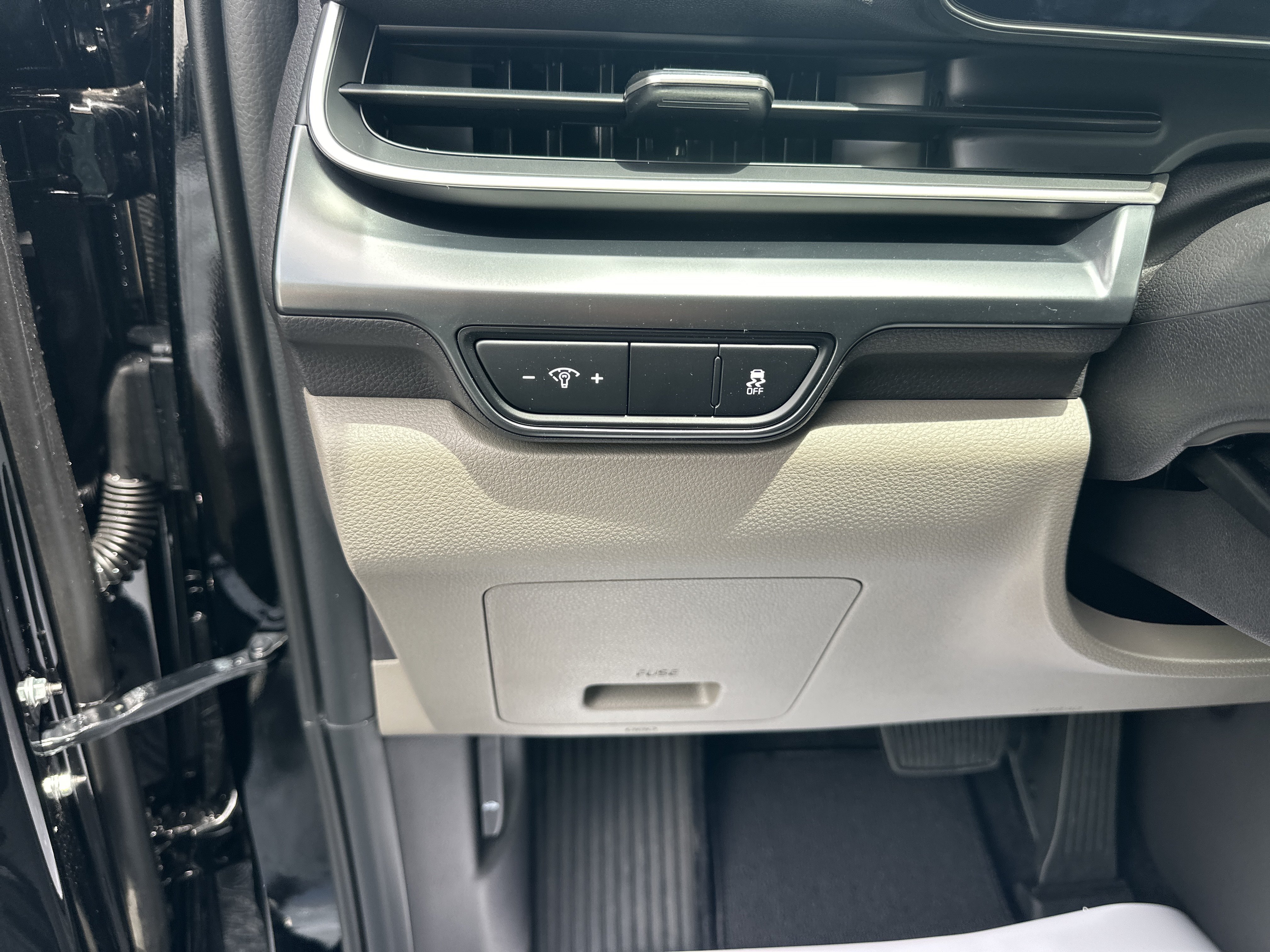 New 2026 Kia Carnival FWD image 10