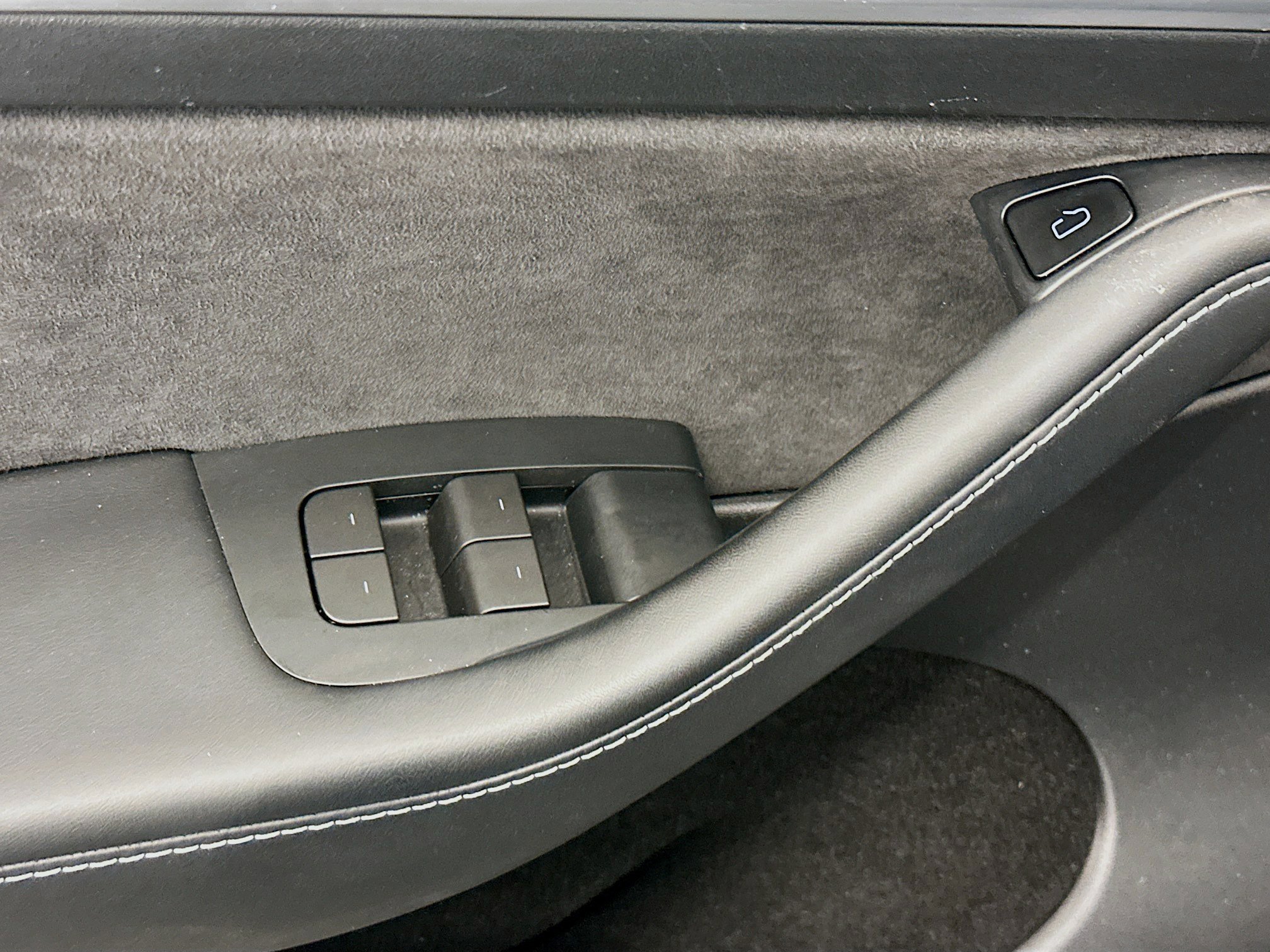 Used 2023 Tesla Model Y Long Range image 15