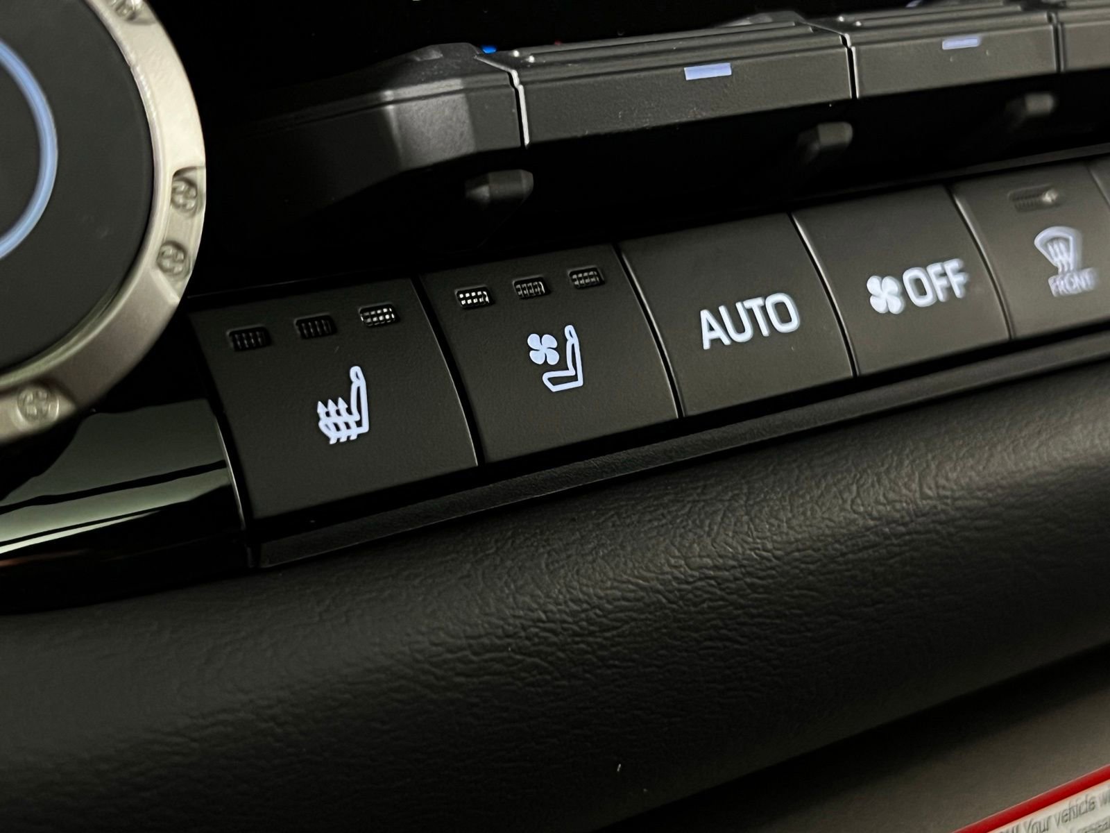 New 2026 Toyota Sequoia Platinum AWD/4WD image 17
