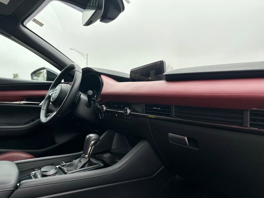 Used 2024 MAZDA MAZDA3 Hatchback w/Premium Plus Pkg image 23