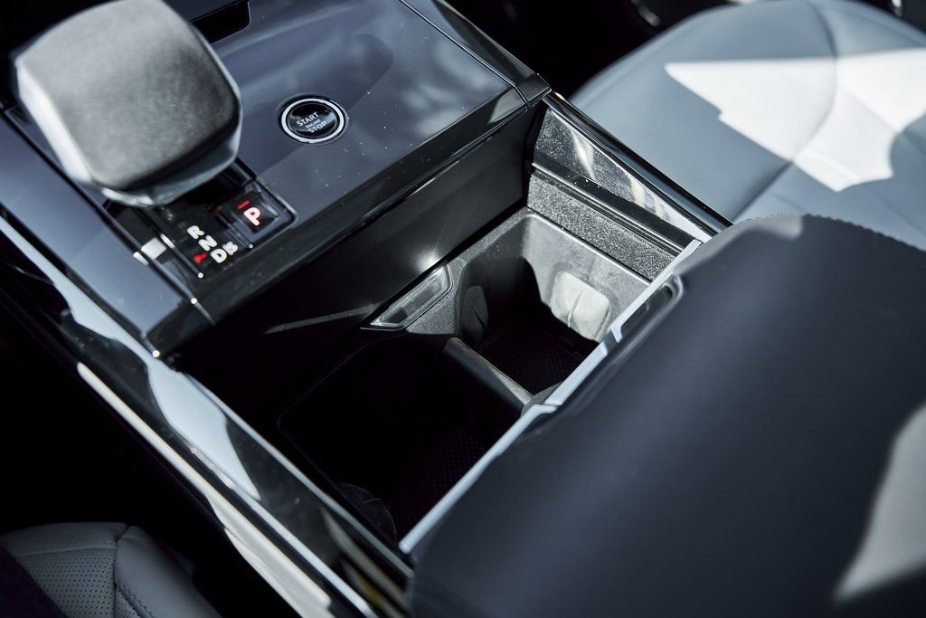 Used 2025 Land Rover Range Rover Sport Autobiography image 55