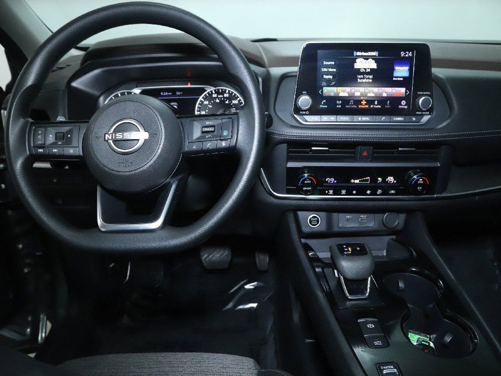 Used 2023 Nissan Rogue SV image 26