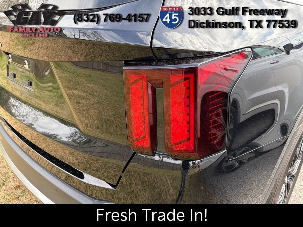 Certified 2025 Kia Sorento S w/ Panoramic Sunroof Package image 9