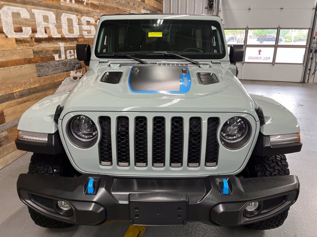 Used 2023 Jeep Wrangler Unlimited Rubicon 4xe w/ Cold Weather Group AWD/4WD image 7