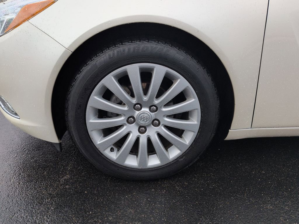 Used 2012 Buick Regal Premium image 26