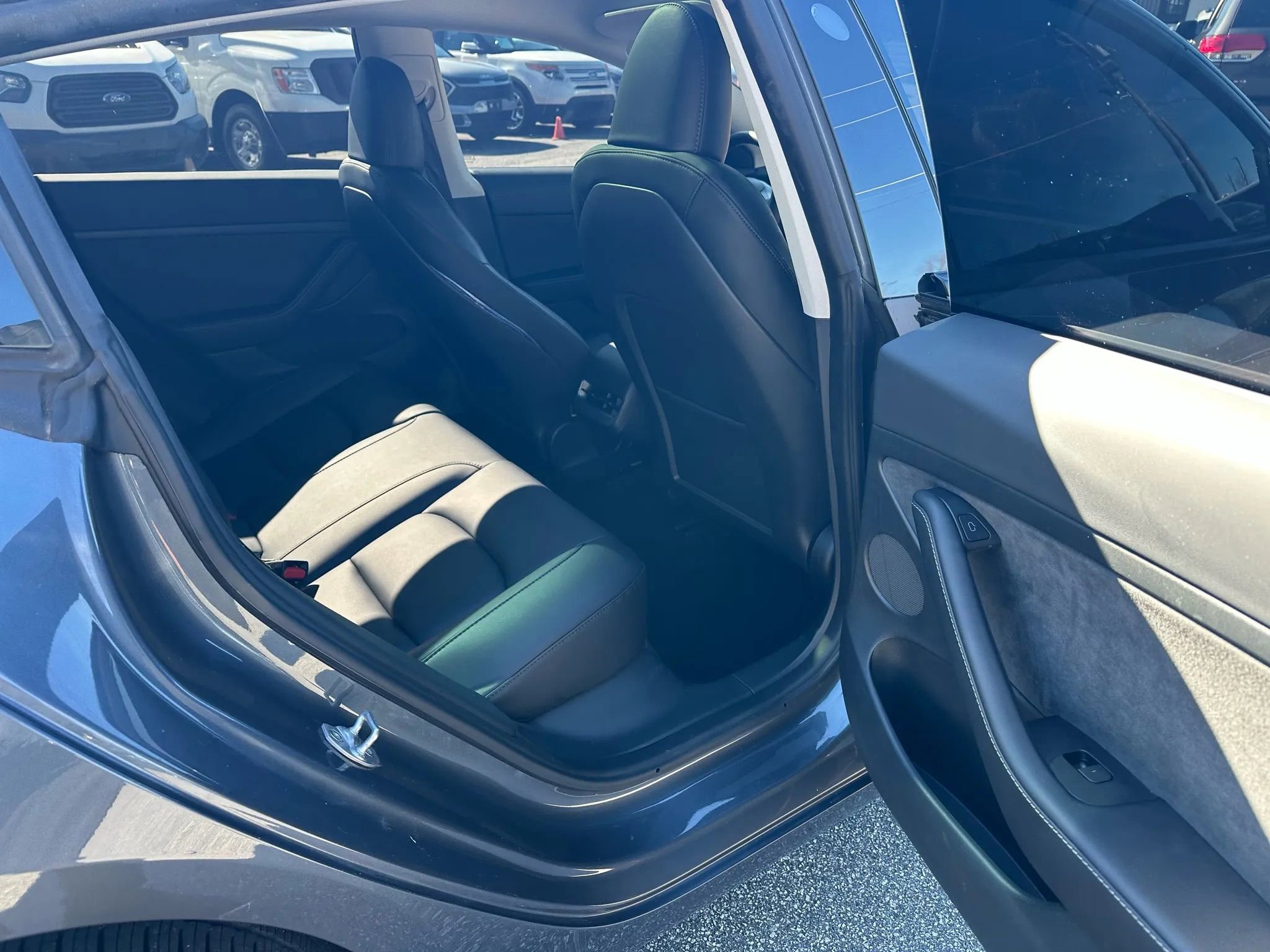 Used 2023 Tesla Model 3 Standard Range RWD image 13