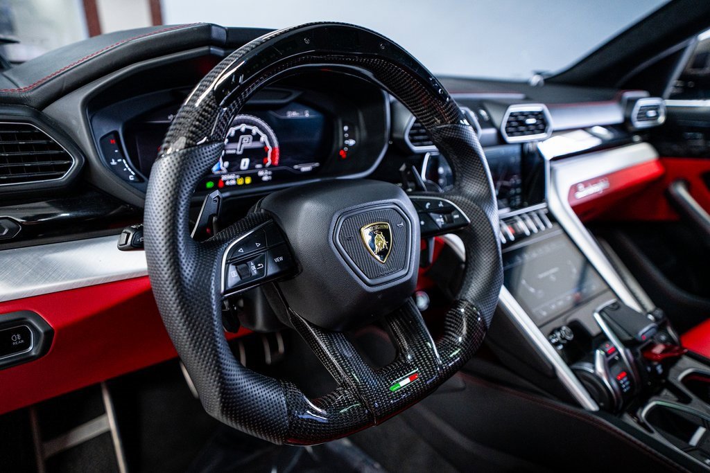Used 2020 Lamborghini Urus image 43