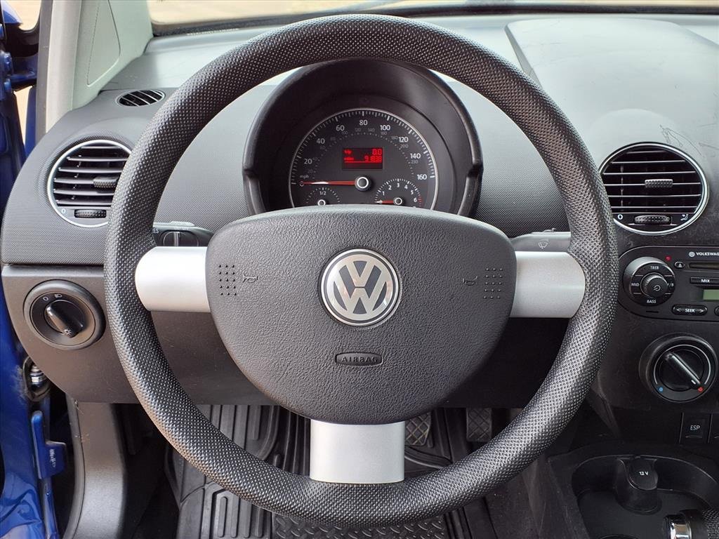 Used 2008 Volkswagen Beetle S image 8