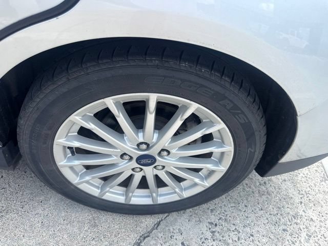 Used 2016 Ford C-MAX SE w/ Equipment Group 201A FWD image 37