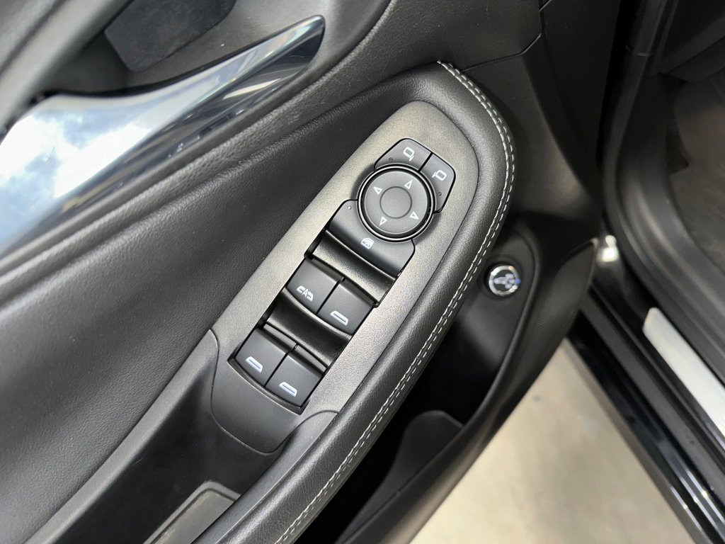 Used 2023 Buick Encore GX Select w/ Experience Buick Package image 6