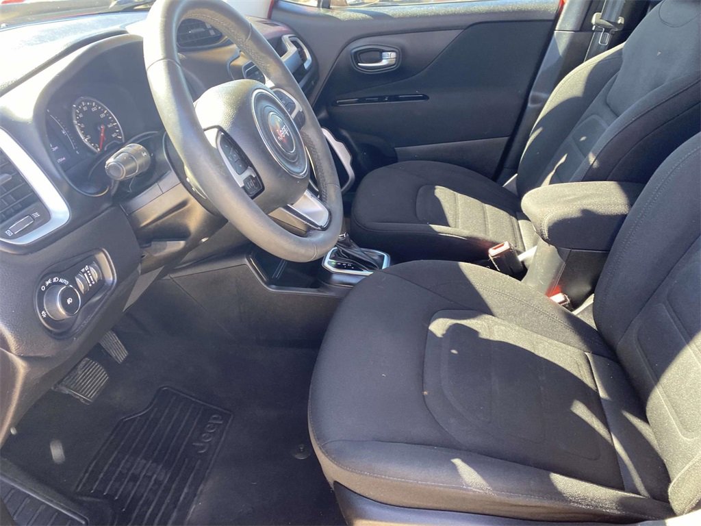 Used 2020 Jeep Renegade Latitude image 17