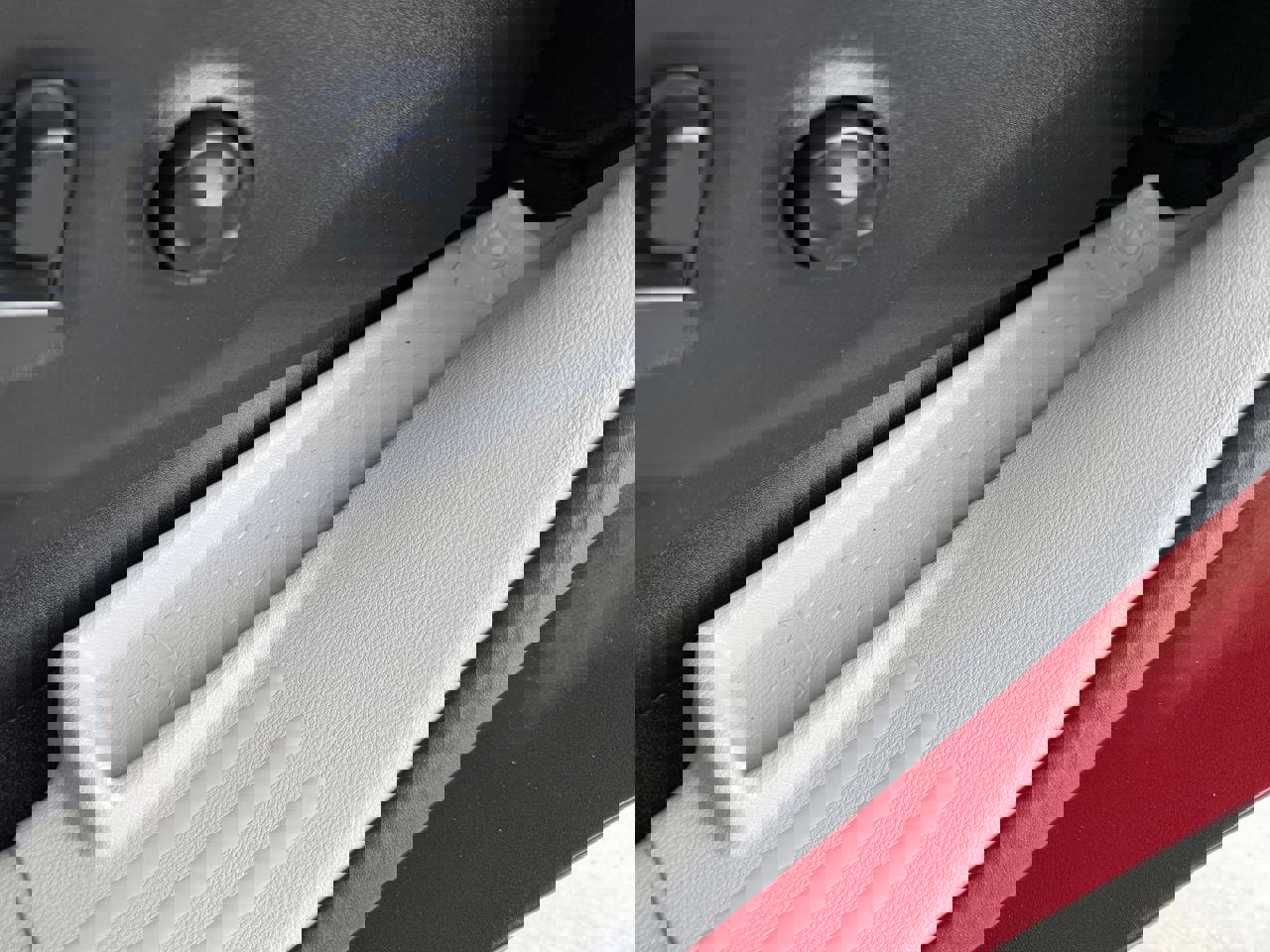 Used 2022 Chrysler Pacifica Limited w/ Uconnect Theater Family Group image 13