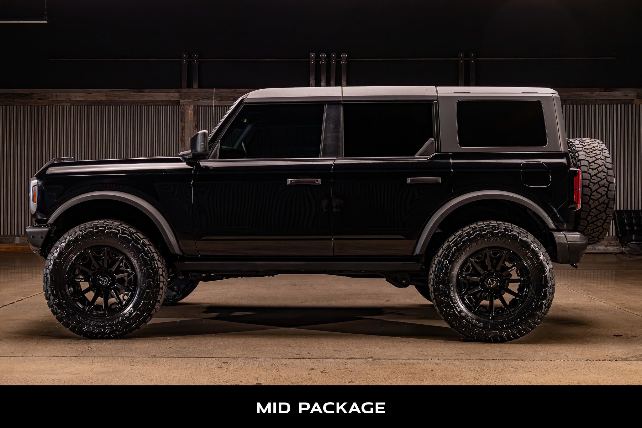 Used 2024 Ford Bronco Badlands image 6