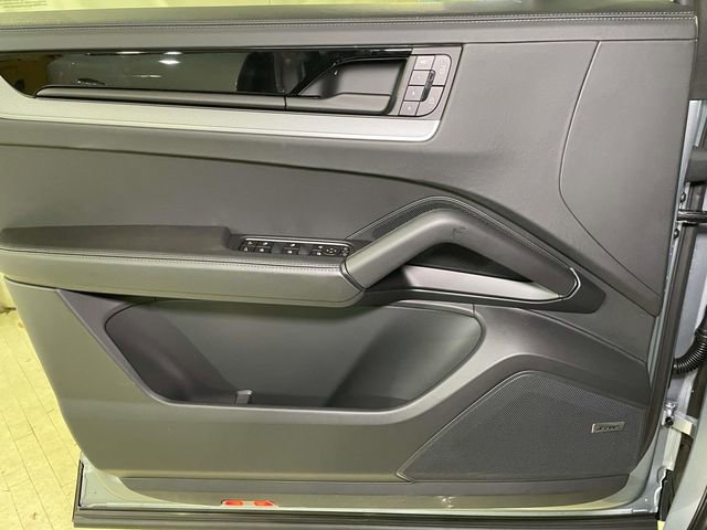 New 2026 Porsche Cayenne S image 36