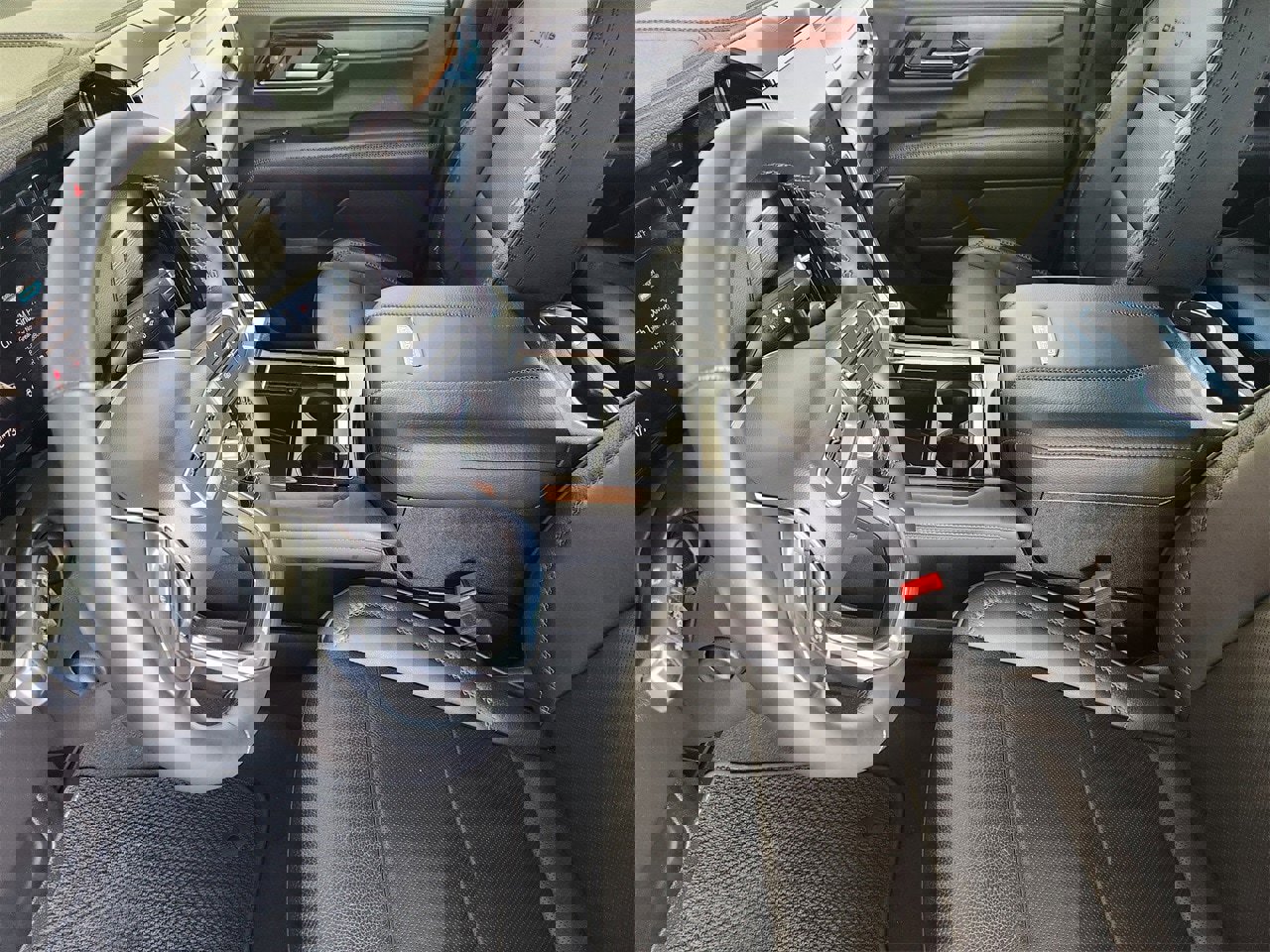 Used 2025 GMC Yukon Denali image 12