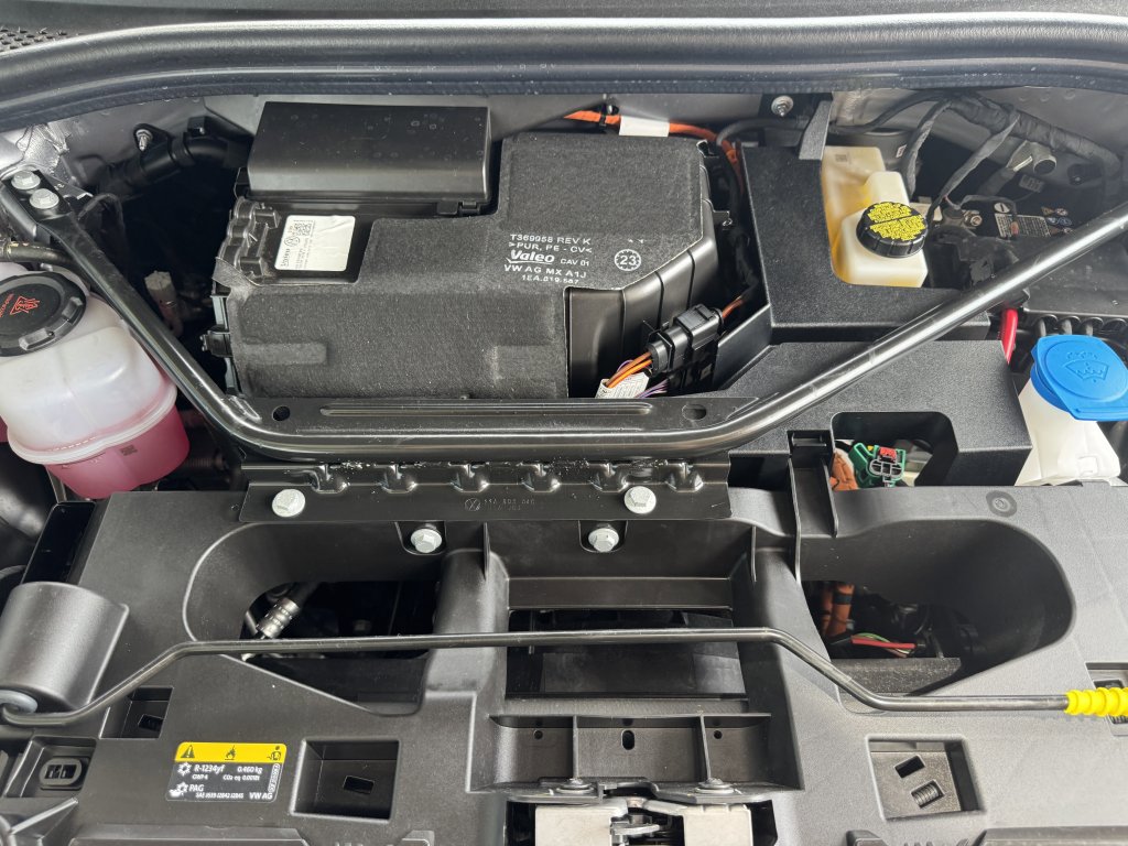 Used 2023 Volkswagen ID.4 Pro image 39