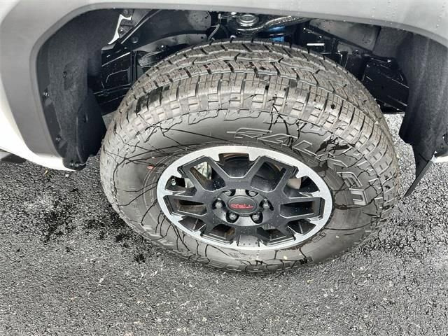 New 2025 Toyota Tacoma TRD Off-Road image 19