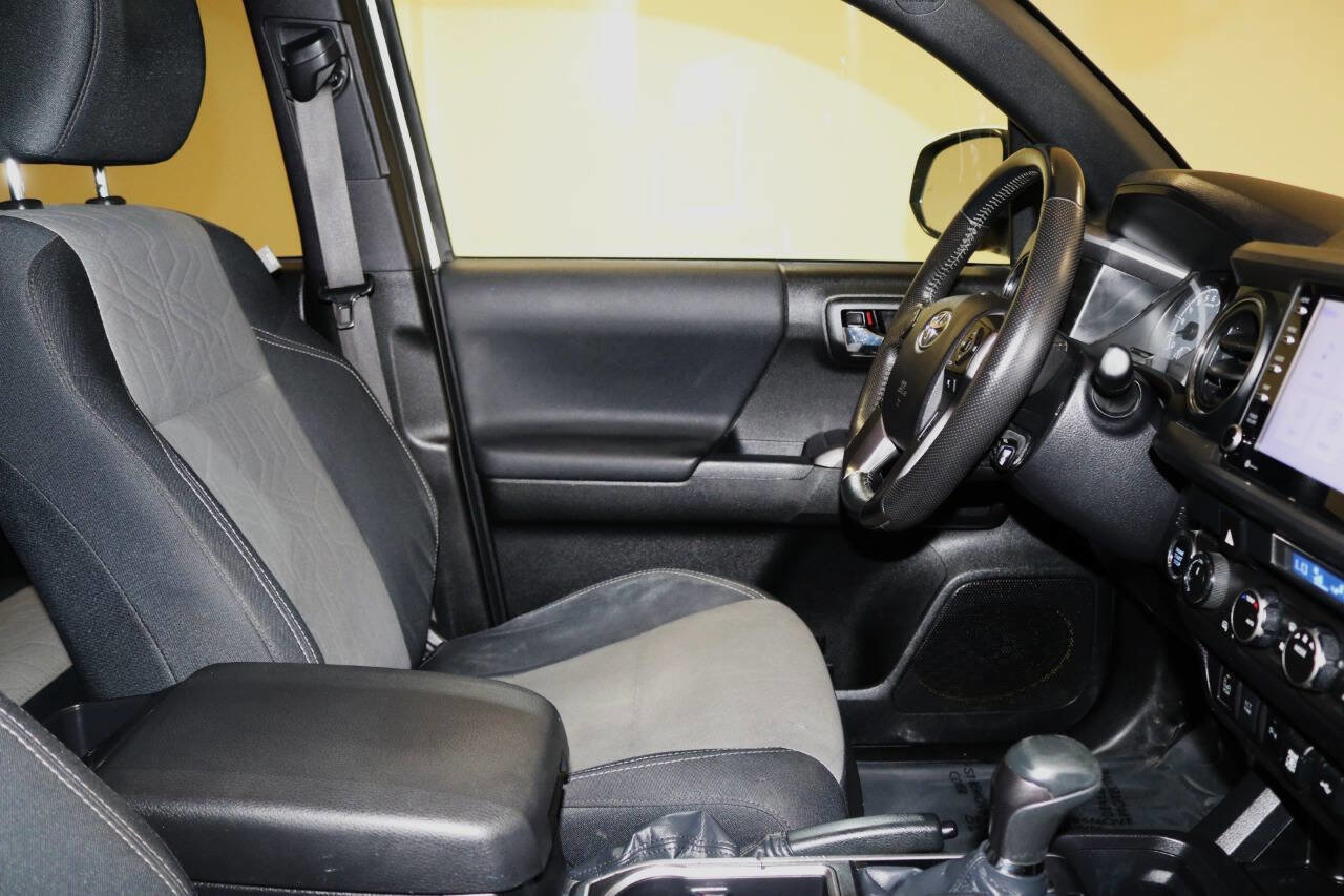 Used 2022 Toyota Tacoma TRD Off-Road image 75