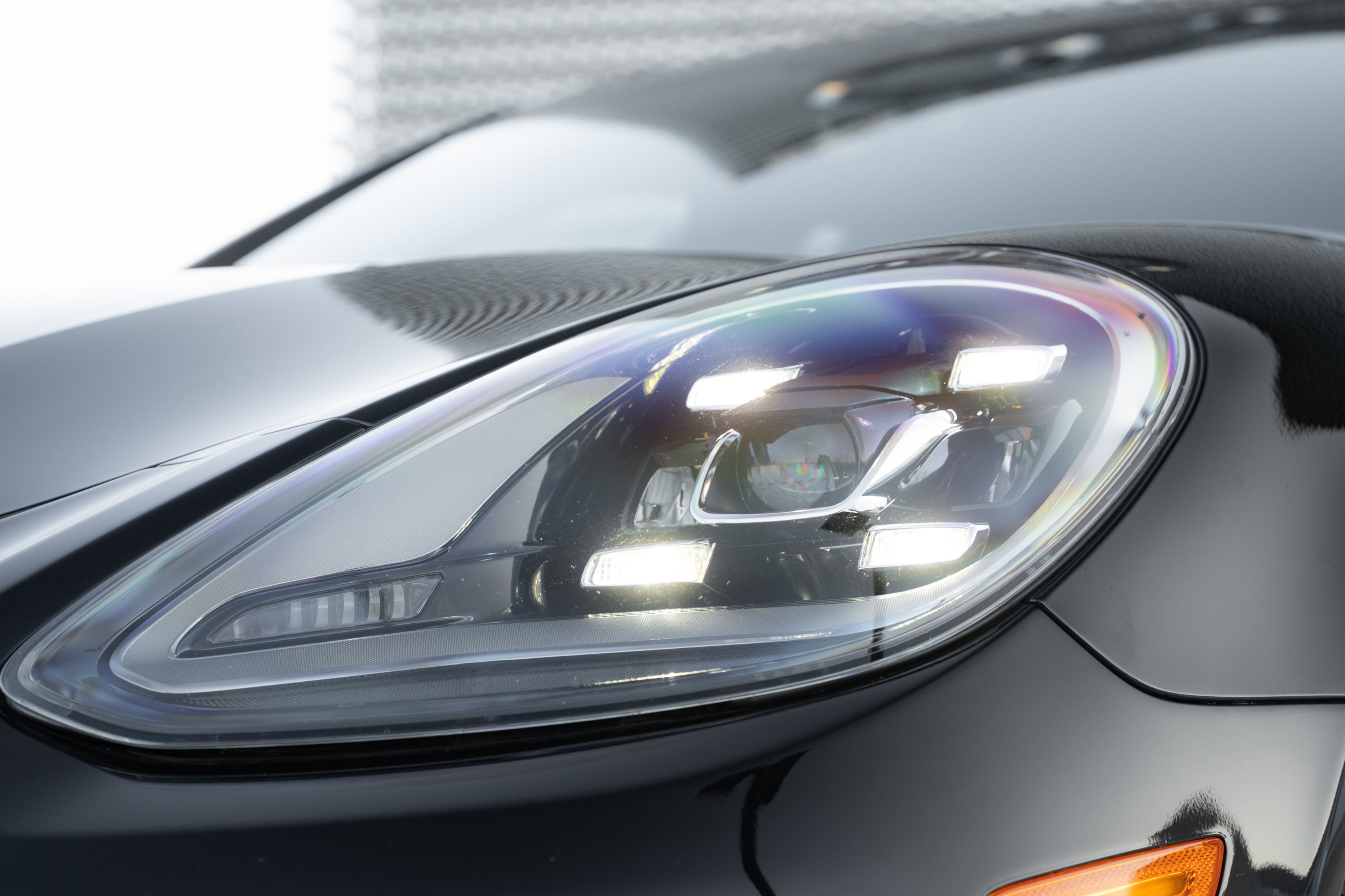 Used 2023 Porsche Panamera 4 image 42