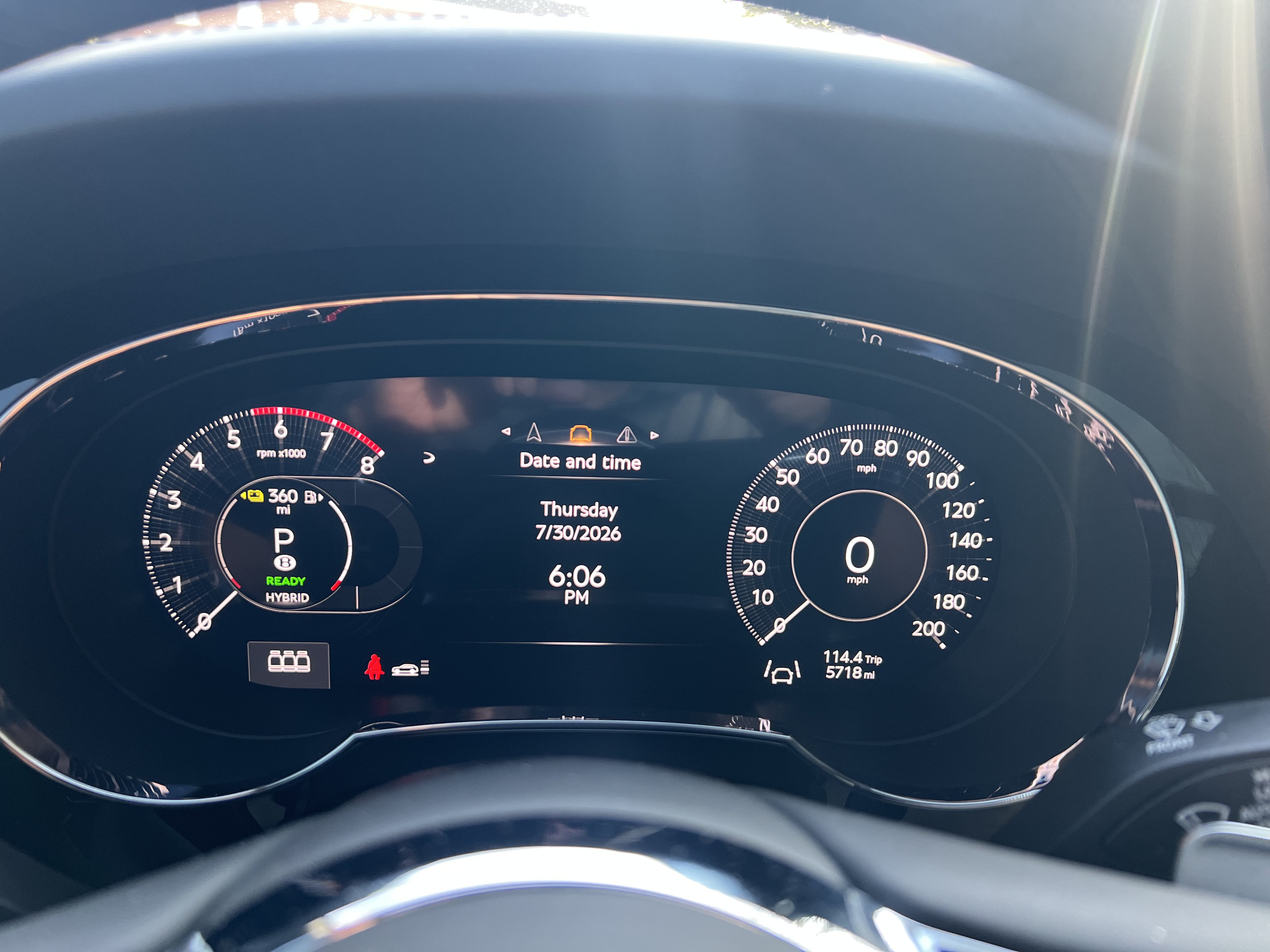Used 2024 Bentley Bentayga Plug-In Hybrid AWD/4WD image 10