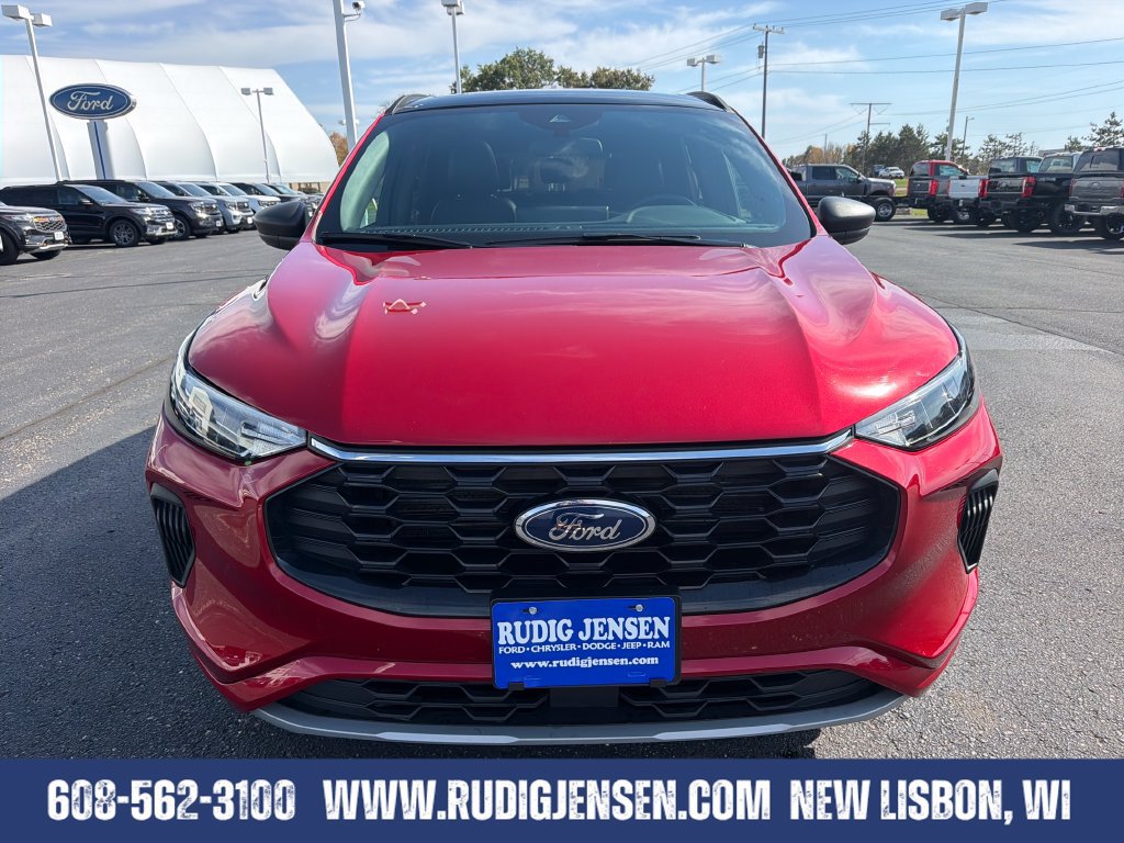 Used 2024 Ford Escape ST-Line w/ Tech Pack #1 AWD/4WD image 8