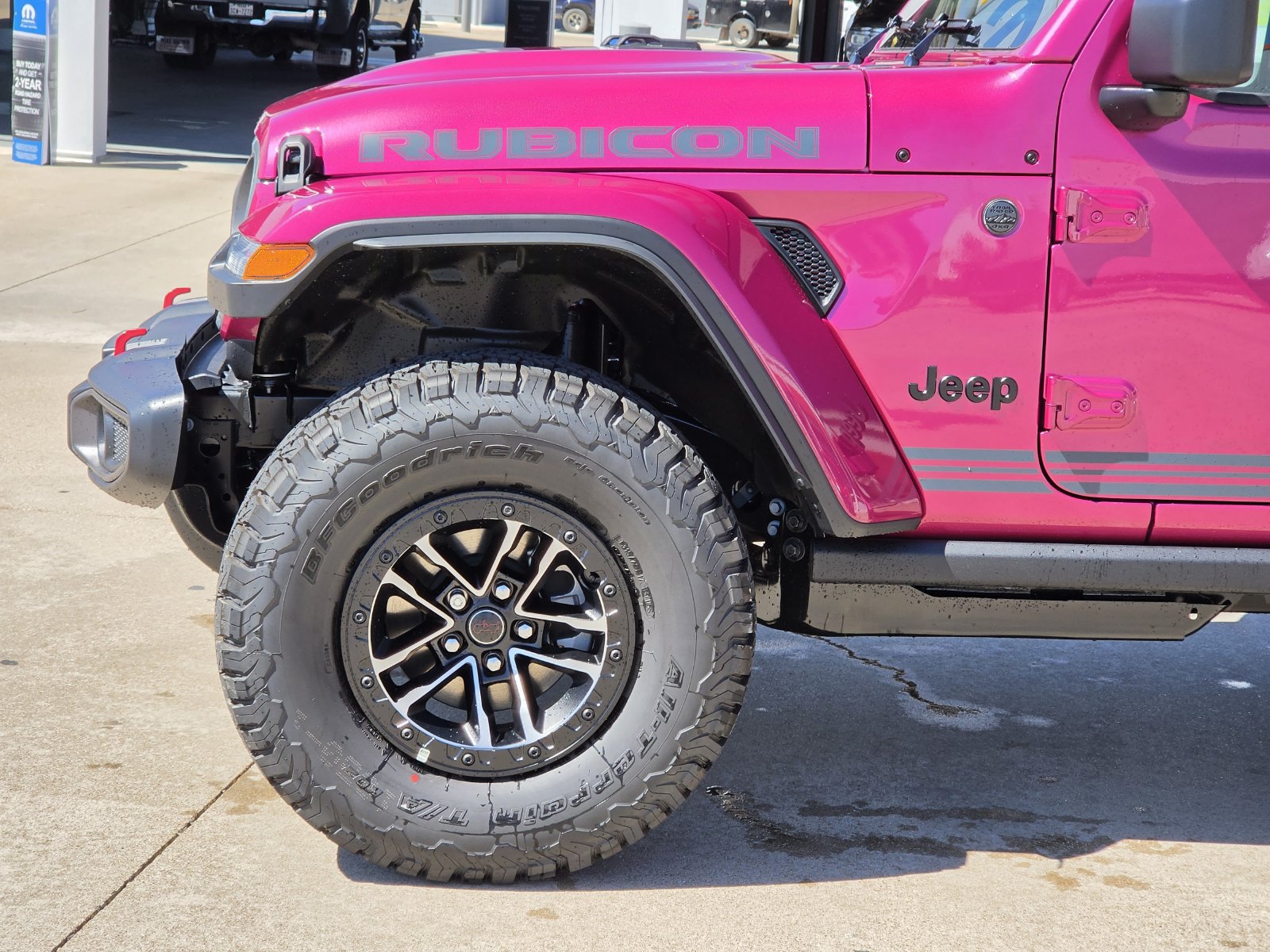 New 2026 Jeep Wrangler Unlimited Rubicon w/ Rockslide Package AWD/4WD image 10