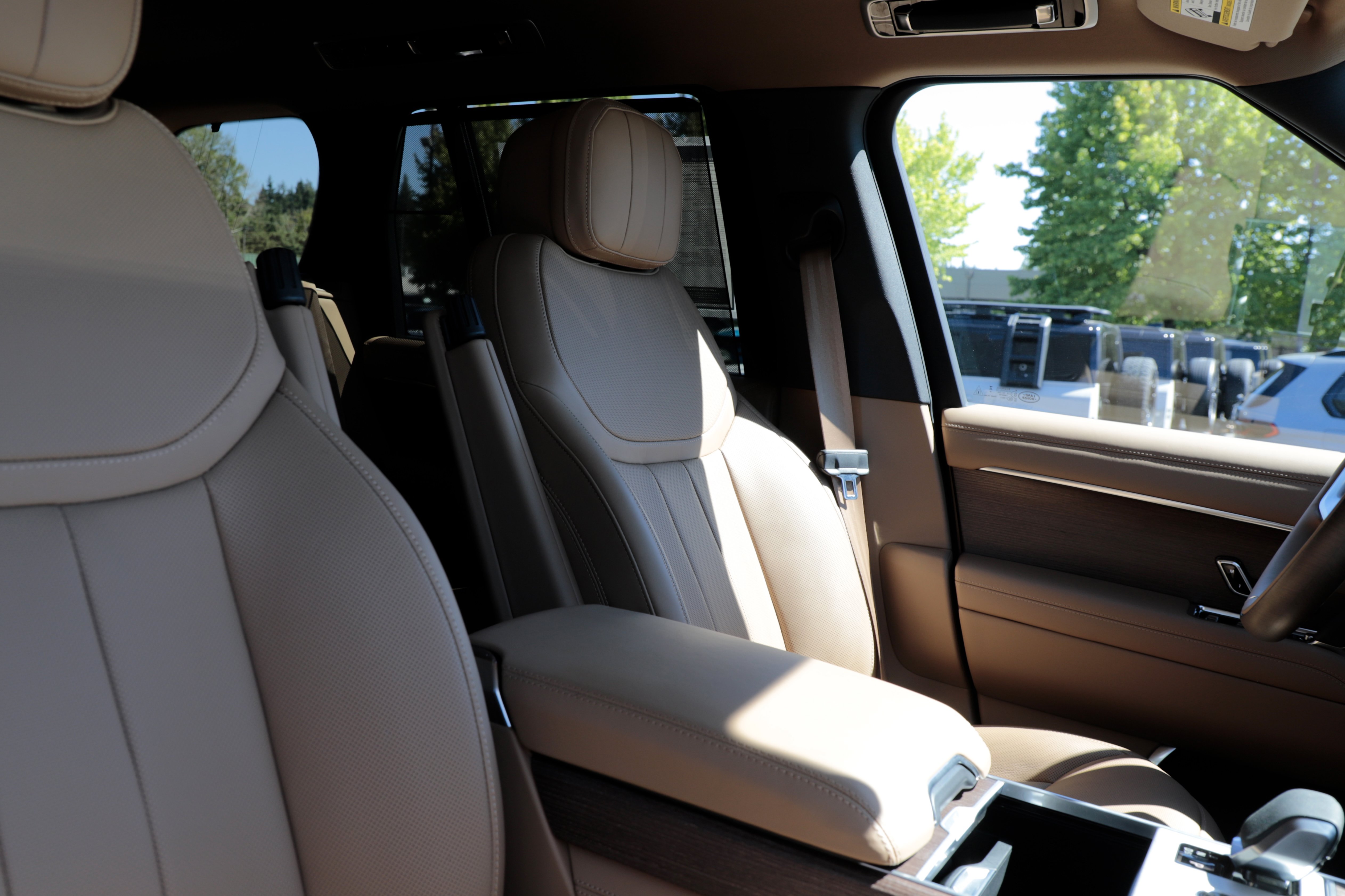 New 2026 Land Rover Range Rover SE AWD/4WD image 12